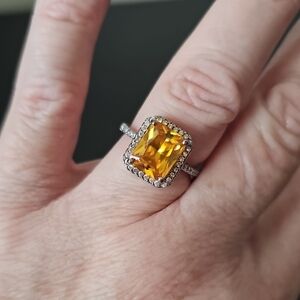 Silver Yellow Gemstone Ring Size 7